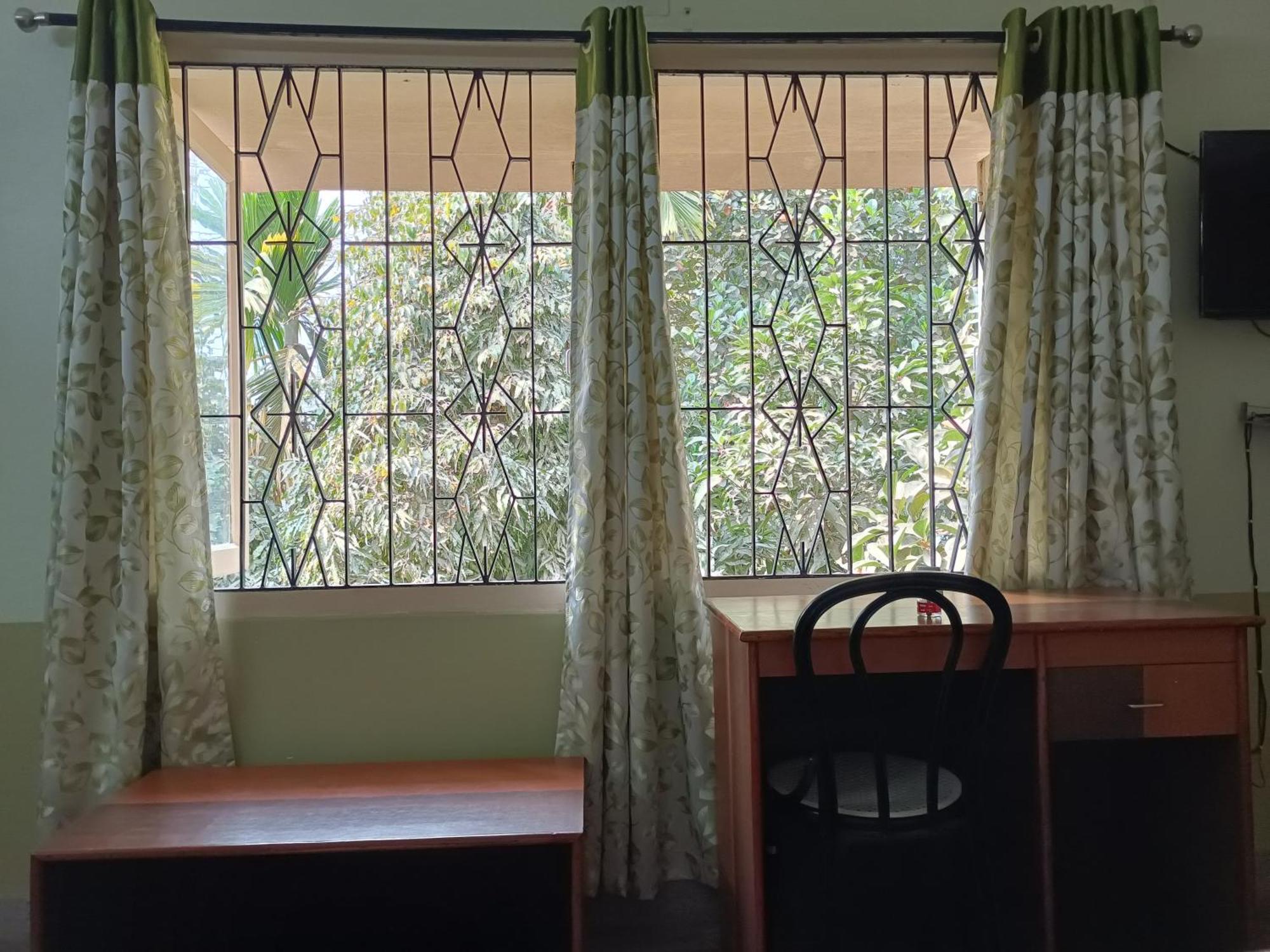 Riverview Guest House Гувахати Экстерьер фото